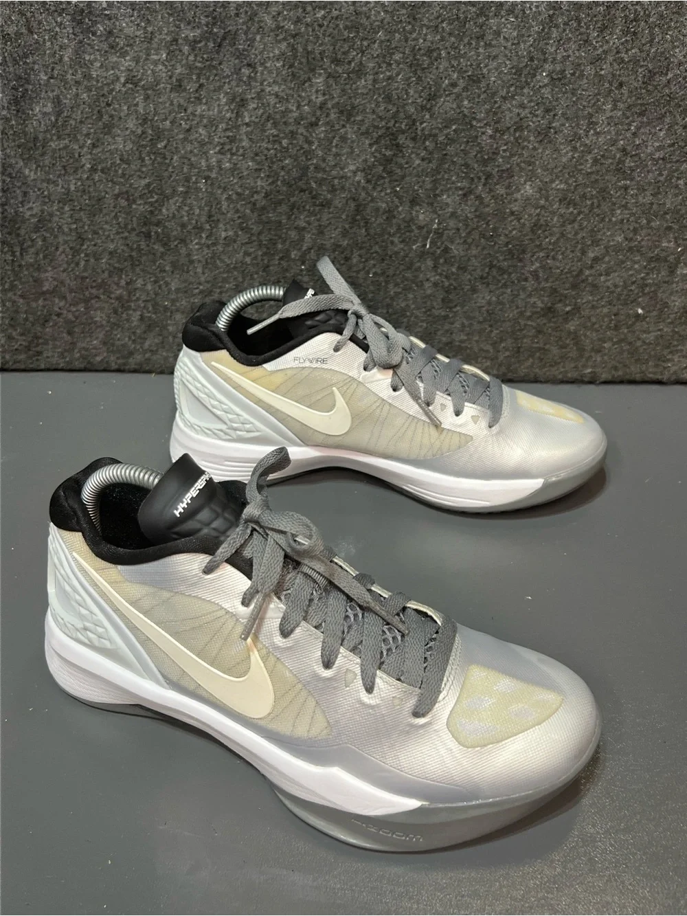 Nike Volley Zoom Hyperspike Women’s Size 8